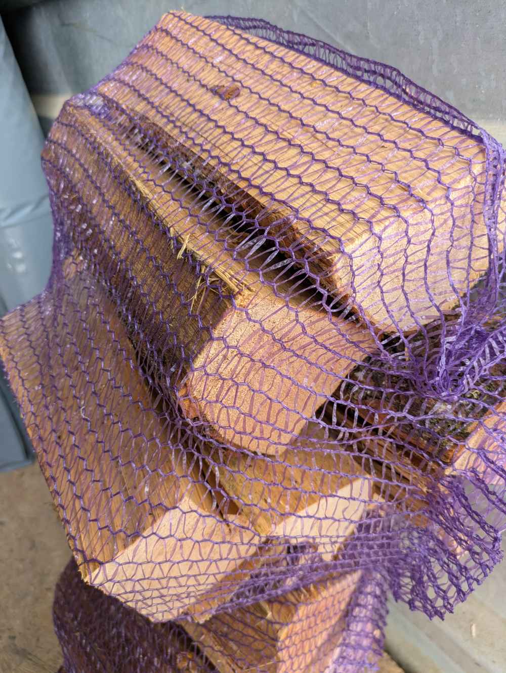 Raschelsack Brennholz