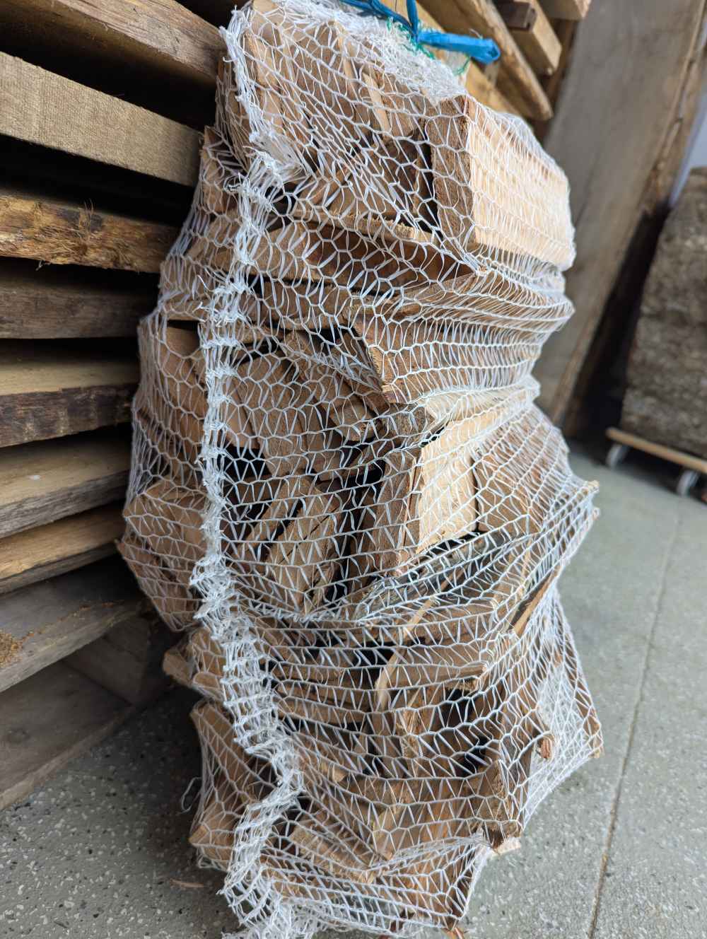 Brennholz Buche dünn Raschelsack