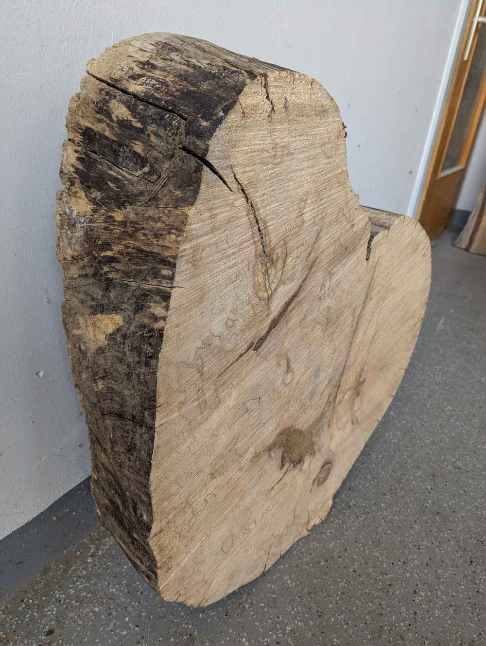 Große Baumscheibe Herz